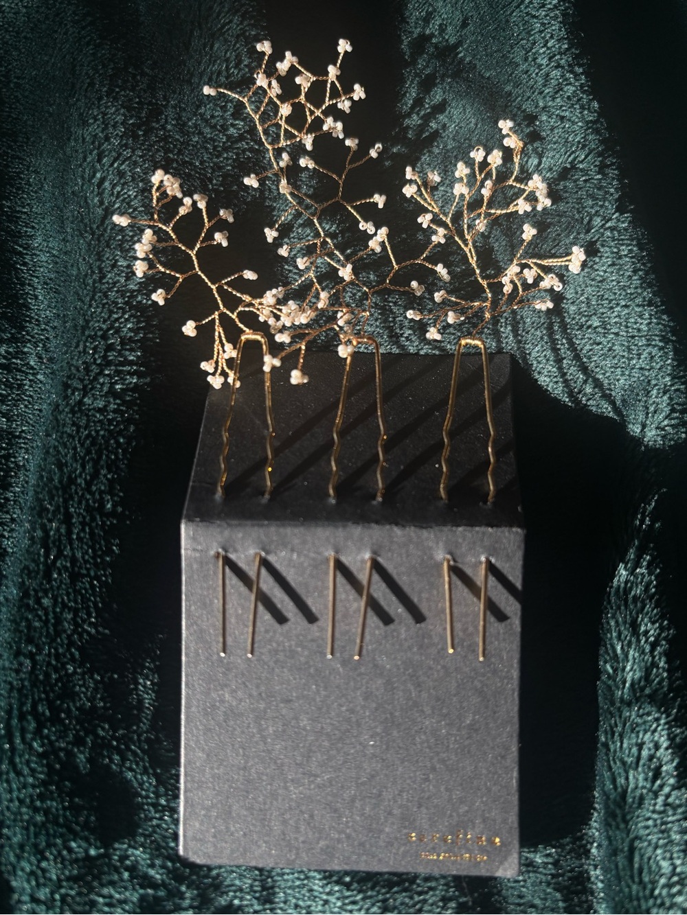 NWOT Anthropologie Serefina Delicate Gold and Pearl Hair Pins Matching Set of 3